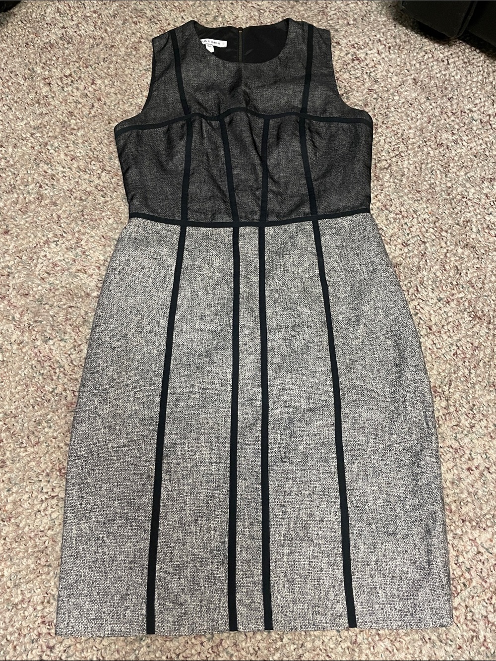 Judith & Charles grey/black classic zip bank sleeveless sheath dress